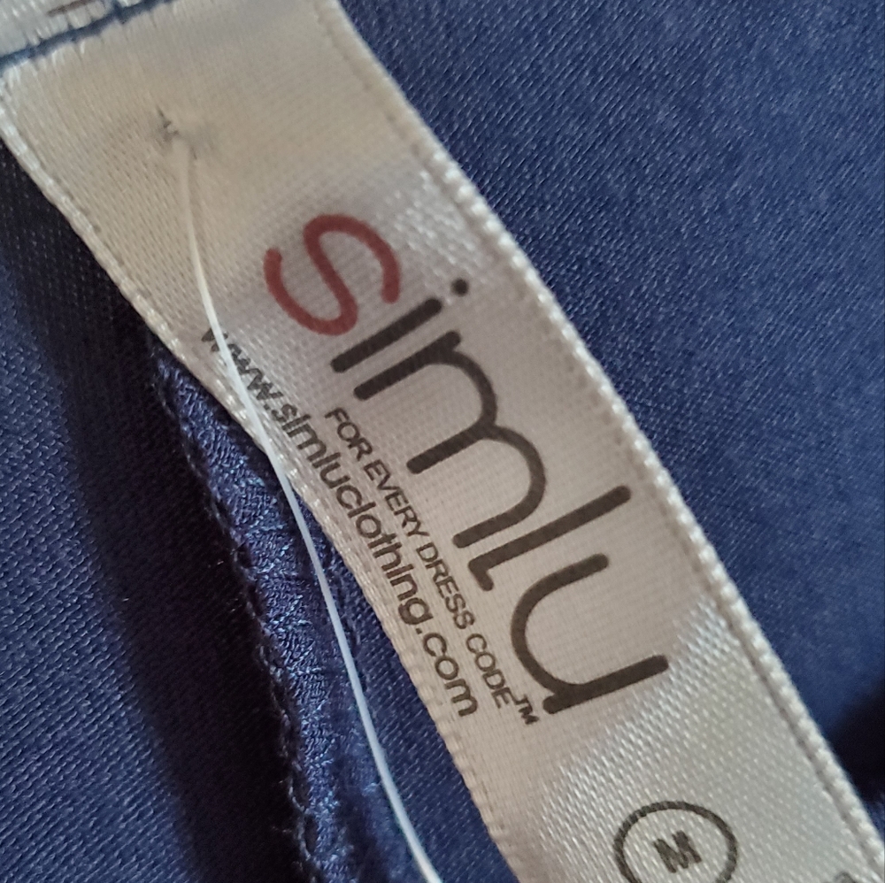 SIMLU DRESS - Picture 9 of 11